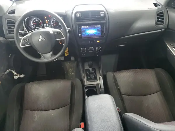 JA4AR3AU4JU018762 2018 MITSUBISHI OUTLANDER - Image 8