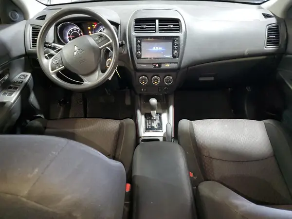 JA4AR3AU4JU019779 2018 MITSUBISHI OUTLANDER - Image 8