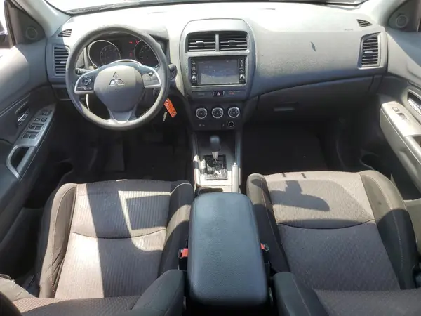 JA4AR3AU4JU023735 2018 MITSUBISHI OUTLANDER - Image 8