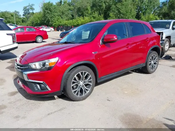 JA4AR3AU4JZ002709 2018 MITSUBISHI OUTLANDER - Image 2