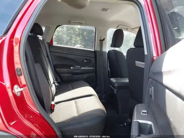JA4AR3AU4JZ002709 2018 MITSUBISHI OUTLANDER - Image 8