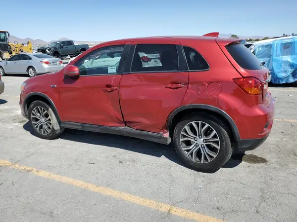 JA4AR3AU4JZ006856 2018 MITSUBISHI OUTLANDER - Image 2