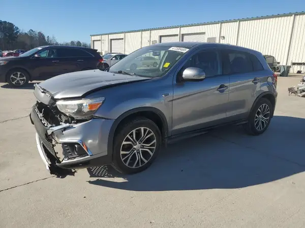 JA4AR3AU4JZ016402 2018 MITSUBISHI OUTLANDER - Image 1