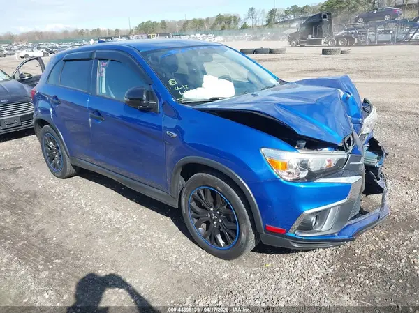 JA4AR3AU4JZ022412 2018 MITSUBISHI OUTLANDER - Image 1