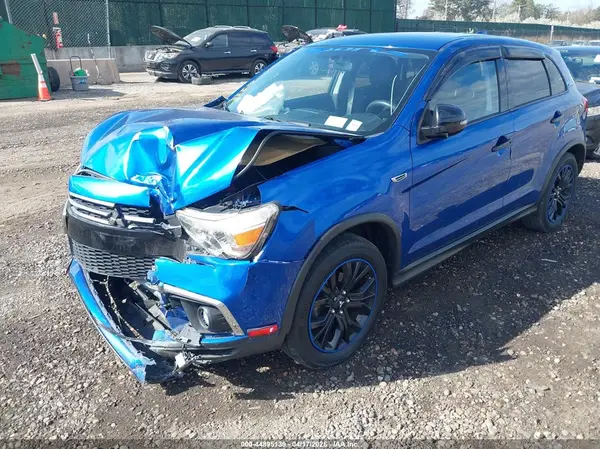 JA4AR3AU4JZ022412 2018 MITSUBISHI OUTLANDER - Image 2