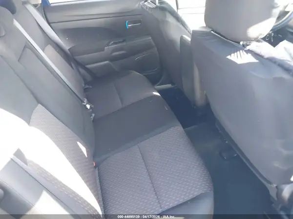 JA4AR3AU4JZ022412 2018 MITSUBISHI OUTLANDER - Image 8