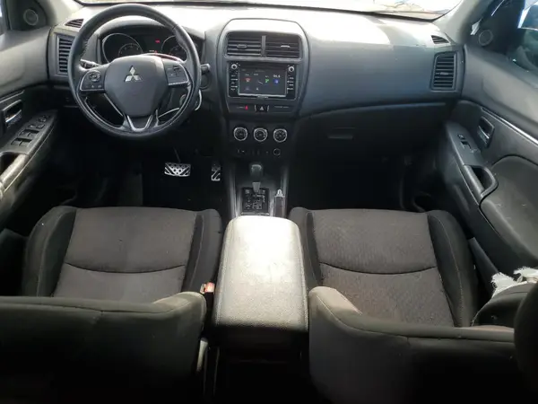 JA4AR3AU4JZ024919 2018 MITSUBISHI OUTLANDER - Image 8