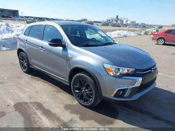 JA4AR3AU4JZ026766 2018 MITSUBISHI OUTLANDER - Image 1