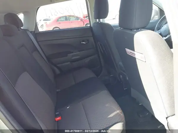 JA4AR3AU4JZ026766 2018 MITSUBISHI OUTLANDER - Image 8