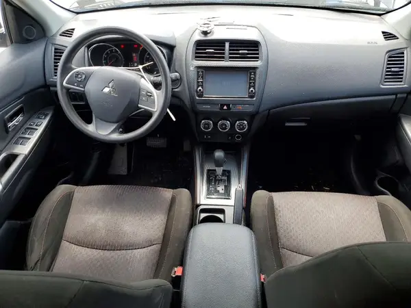 JA4AR3AU4JZ028937 2018 MITSUBISHI OUTLANDER - Image 8