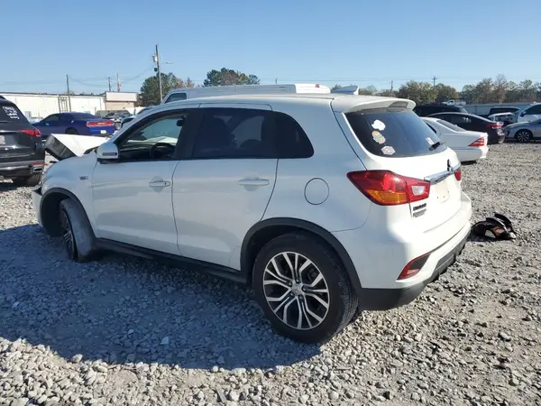JA4AR3AU4JZ036245 2018 MITSUBISHI OUTLANDER - Image 2