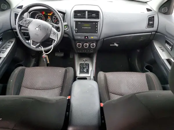 JA4AR3AU4KU000747 2019 MITSUBISHI OUTLANDER - Image 8