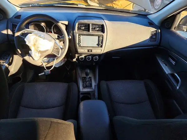 JA4AR3AU4KU001428 2019 MITSUBISHI OUTLANDER - Image 8