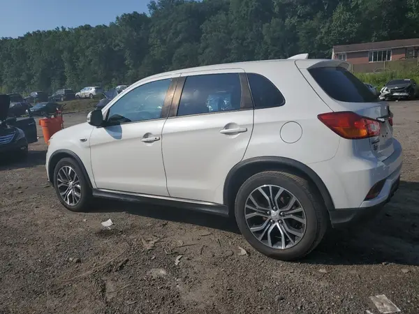 JA4AR3AU4KU004894 2019 MITSUBISHI OUTLANDER - Image 2