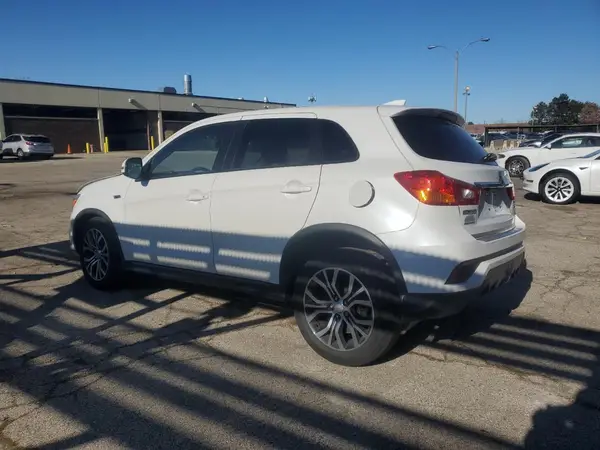 JA4AR3AU4KU006905 2019 MITSUBISHI OUTLANDER - Image 2