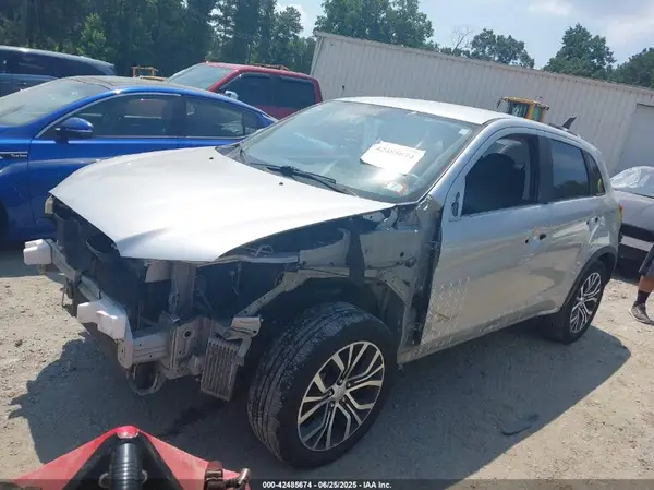 JA4AR3AU4KU007441 2019 MITSUBISHI OUTLANDER - Image 2