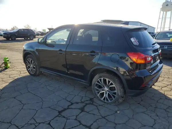JA4AR3AU4KU008962 2019 MITSUBISHI OUTLANDER - Image 2