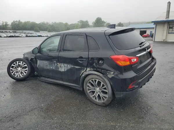 JA4AR3AU4KU009609 2019 MITSUBISHI OUTLANDER - Image 2