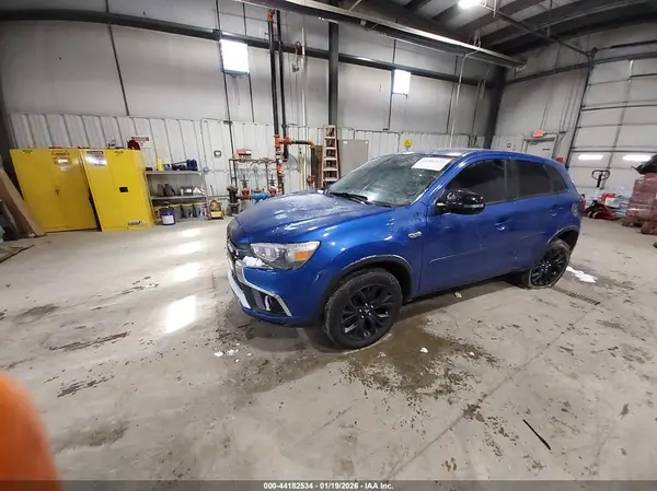 JA4AR3AU4KU010419 2019 MITSUBISHI OUTLANDER - Image 2