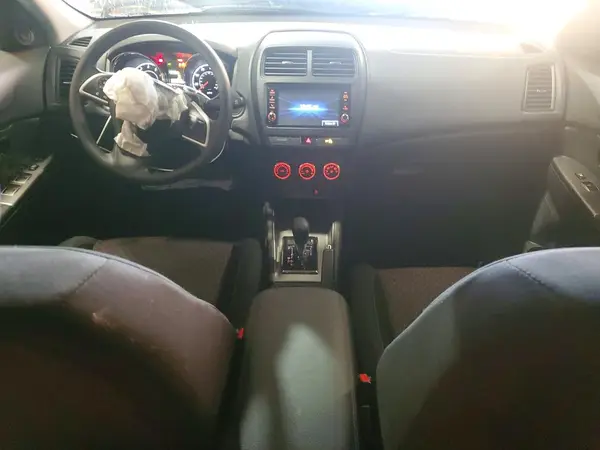 JA4AR3AU4KU011327 2019 MITSUBISHI OUTLANDER - Image 8
