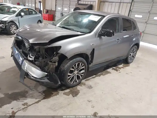 JA4AR3AU4KU024305 2019 MITSUBISHI OUTLANDER - Image 2
