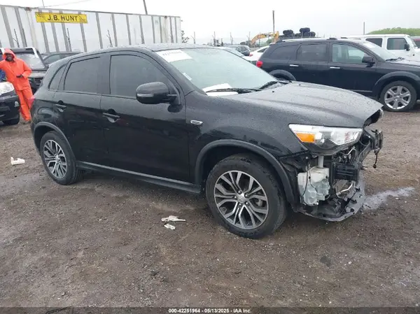 JA4AR3AU4KU024823 2019 MITSUBISHI OUTLANDER - Image 1
