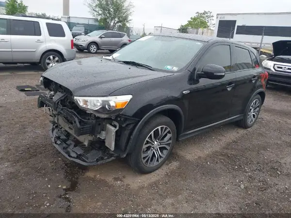JA4AR3AU4KU024823 2019 MITSUBISHI OUTLANDER - Image 2