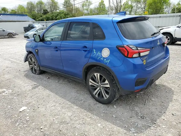 JA4AR3AU4LU002970 2020 MITSUBISHI OUTLANDER - Image 2