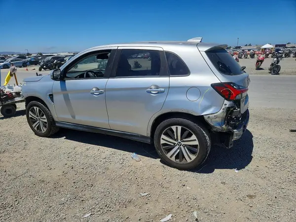 JA4AR3AU4LU018330 2020 MITSUBISHI OUTLANDER - Image 2