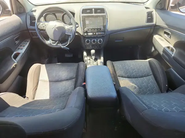 JA4AR3AU4LU018330 2020 MITSUBISHI OUTLANDER - Image 8