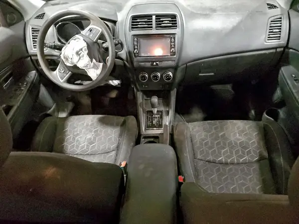 JA4AR3AU4LU022412 2020 MITSUBISHI OUTLANDER - Image 8