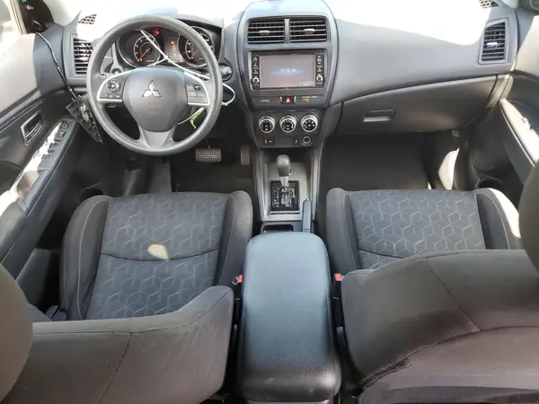 JA4AR3AU4LU028100 2020 MITSUBISHI OUTLANDER - Image 8