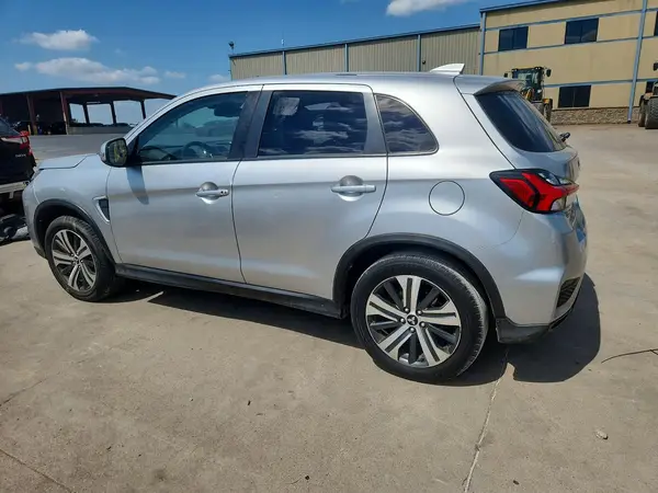 JA4AR3AU4LU029165 2020 MITSUBISHI OUTLANDER - Image 2