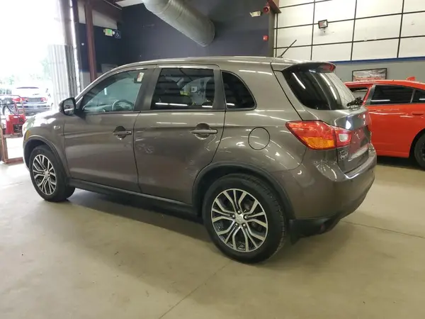 JA4AR3AU5GZ053547 2016 MITSUBISHI OUTLANDER - Image 2