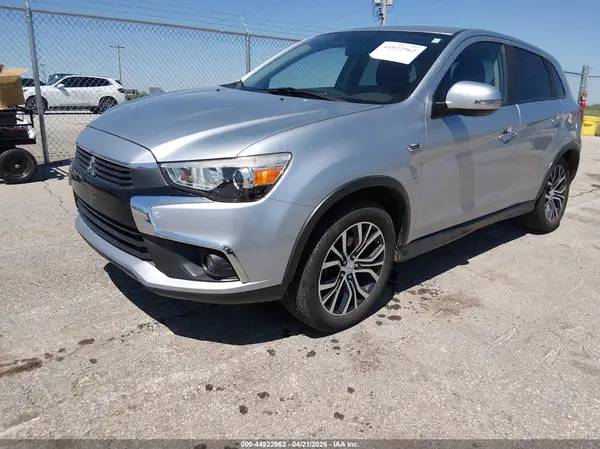 JA4AR3AU5HZ004026 2017 MITSUBISHI OUTLANDER - Image 2