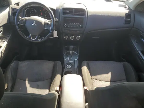 JA4AR3AU5HZ014717 2017 MITSUBISHI OUTLANDER - Image 8