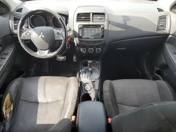JA4AR3AU5HZ039200 2017 MITSUBISHI OUTLANDER - Image 8