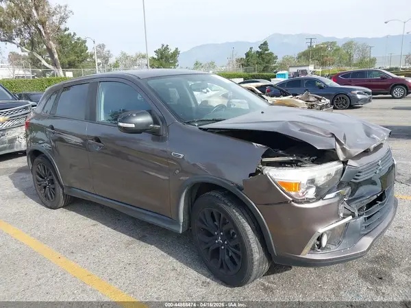 JA4AR3AU5HZ042811 2017 MITSUBISHI OUTLANDER - Image 1