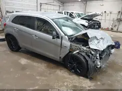 JA4AR3AU5HZ044946 2017 MITSUBISHI OUTLANDER