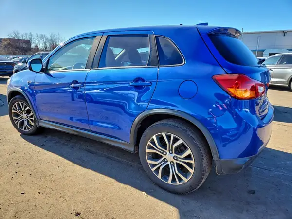 JA4AR3AU5HZ045286 2017 MITSUBISHI OUTLANDER - Image 2