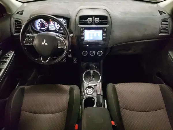 JA4AR3AU5HZ057339 2017 MITSUBISHI OUTLANDER - Image 8