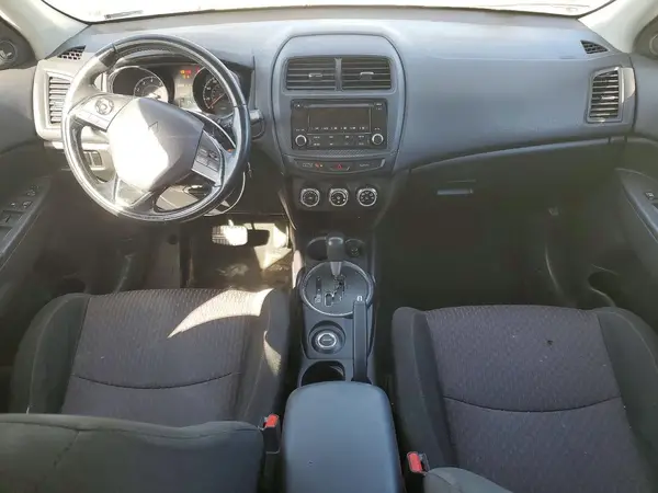JA4AR3AU5HZ066686 2017 MITSUBISHI OUTLANDER - Image 8