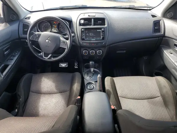 JA4AR3AU5HZ067319 2017 MITSUBISHI OUTLANDER - Image 8