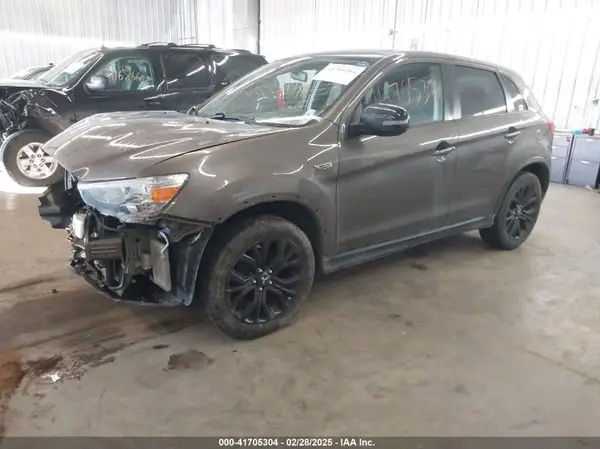 JA4AR3AU5HZ069376 2017 MITSUBISHI OUTLANDER - Image 2