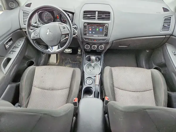 JA4AR3AU5HZ070205 2017 MITSUBISHI OUTLANDER - Image 8