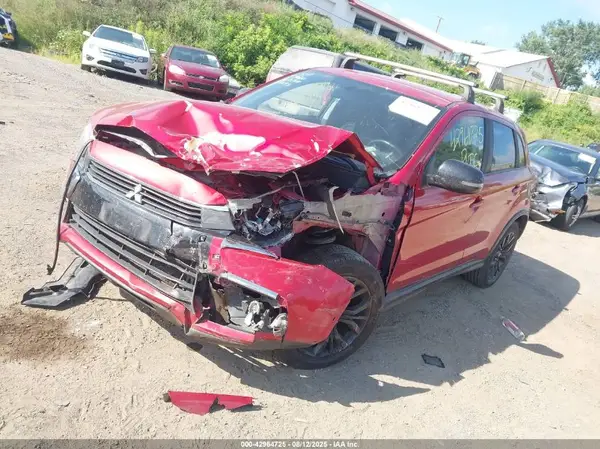JA4AR3AU5HZ070513 2017 MITSUBISHI OUTLANDER - Image 2