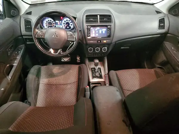 JA4AR3AU5JU003395 2018 MITSUBISHI OUTLANDER - Image 8