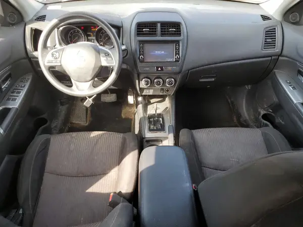 JA4AR3AU5JU003445 2018 MITSUBISHI OUTLANDER - Image 8