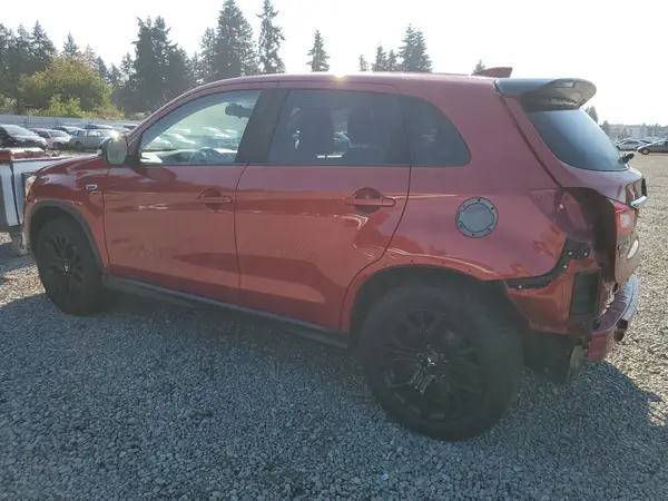 JA4AR3AU5JU011254 2018 MITSUBISHI OUTLANDER - Image 2