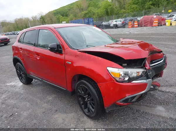 JA4AR3AU5JU015661 2018 MITSUBISHI OUTLANDER - Image 1